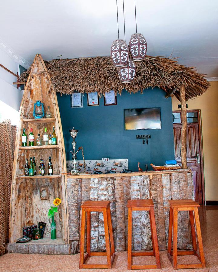 Palm Nungwi Bed & Breakfast エクステリア 写真